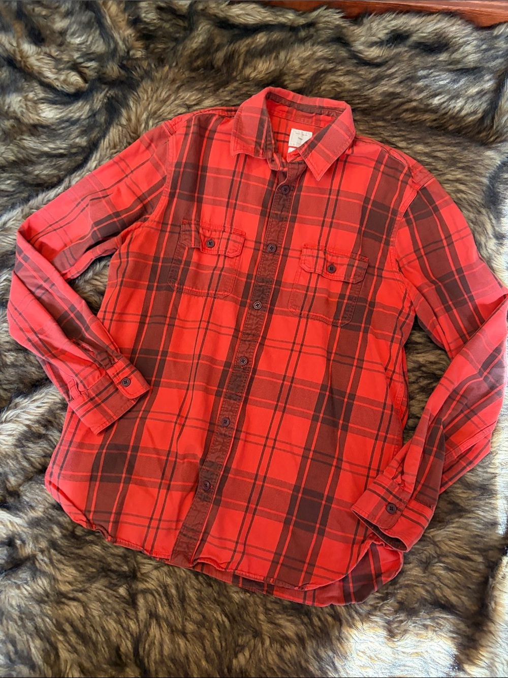 GAP Red and Black Plaid 100% Cotton Button-Down Shirt Size Large